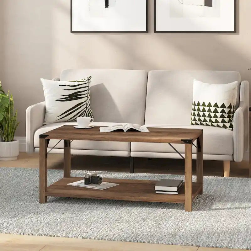 Table basse à 2 niveaux avec entretoises latérales et coins renforcés en métal