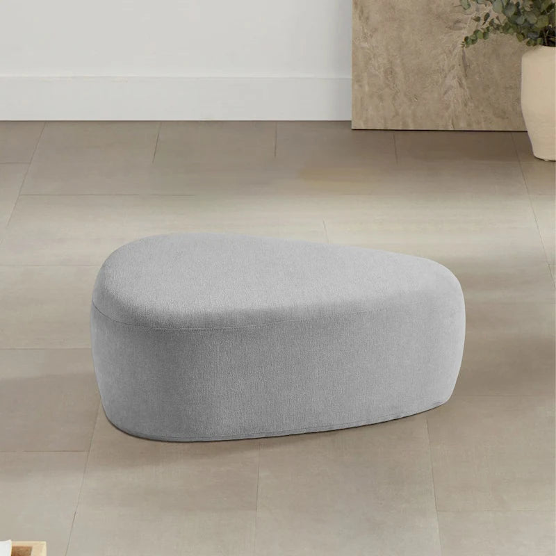Pouf d'appoint triangulaire capitonné moderne